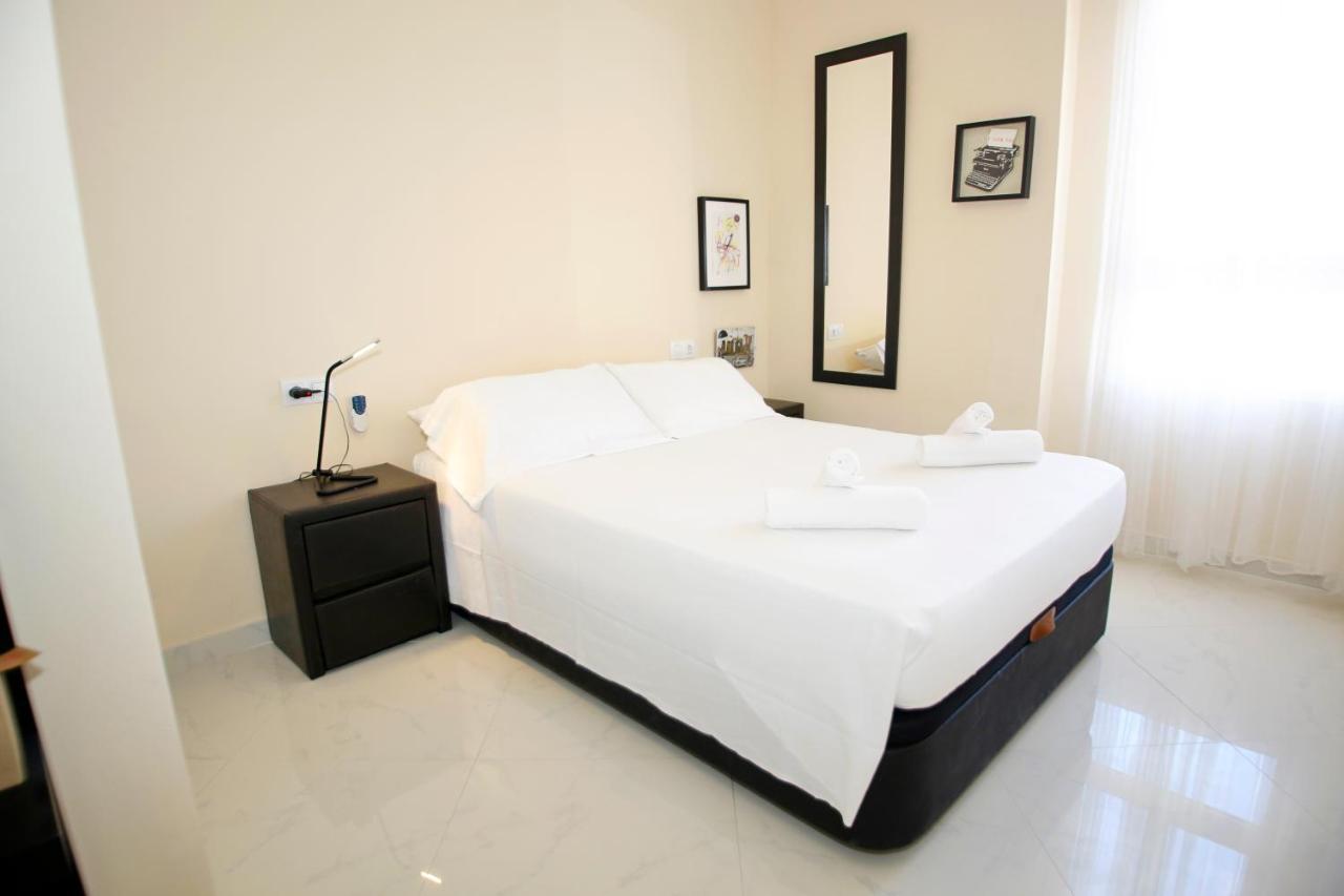 Appartement In Front Of The Sea With Ac And Pool à Alicante Extérieur photo