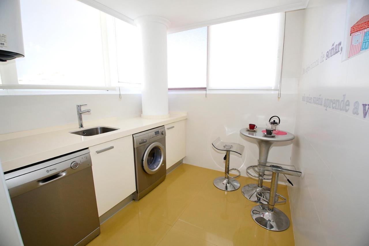 Appartement In Front Of The Sea With Ac And Pool à Alicante Extérieur photo